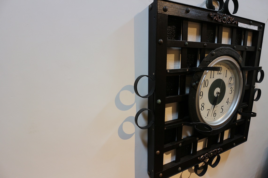 格子フレーム型電波時計,（ST0008）